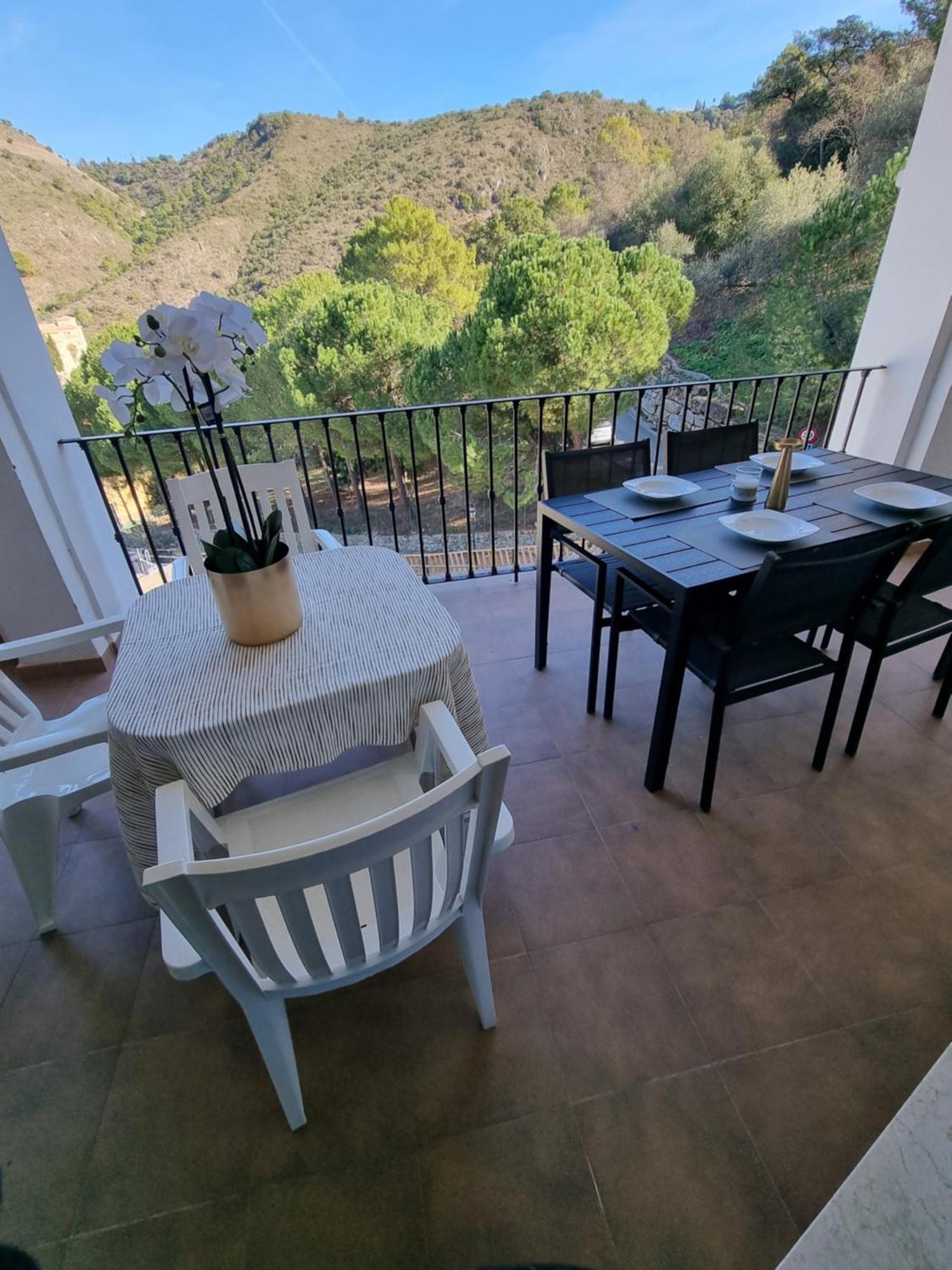 Luxurious Holiday Home In Benahavis Exterior photo